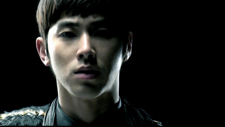 teaser-tvxq-why-keep-your-head-down-yunho